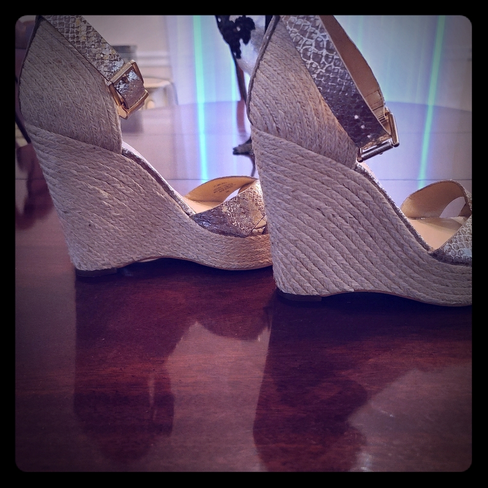 Vince Camuto 5' Wedge Heel Sz 9